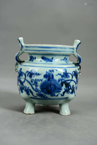 A Chinese Blue and White Porcelain Incense Burner