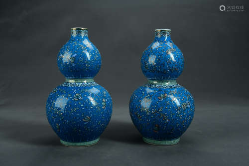 A Pair of Chinese Porcelain Gourd-shaped Vases