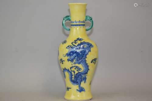 Chinese Yellow Glaze B&W Dragon Vase, JiaJing Mark