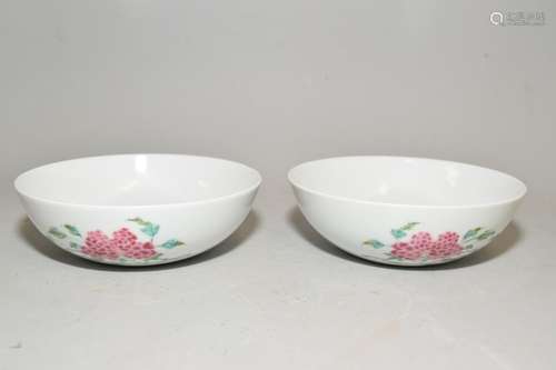 Pr. of Qing Chinese Famille Rose Porcelain Bowls, Yongzheng Mark