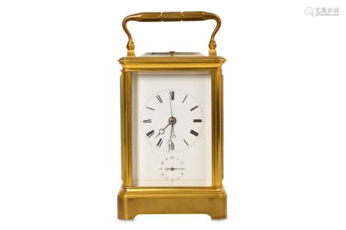 A FINE LATE 19TH CENTURY FRENCH GILT BRASS CARRIAGE CLOCK WITH CENTRE SECOND, ALARM AND REPEAT BY