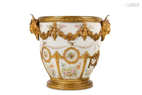 A 19TH CENTURY SEVRES STYLE PORCELAIN AND GILT BRONZE MOUNTED JARDINIERE / CACHEPOT MARKED '