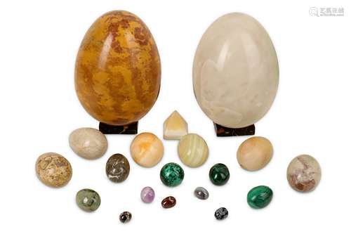 A COLLECTION OF SPECIMEN MINERAL EGGS in various hard stones and marbles including Algerian Onyx,