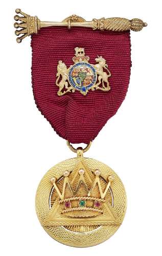 A 9ct gold Masonic jewel, for the Albany Chapter, the engine turned circular panel with central
