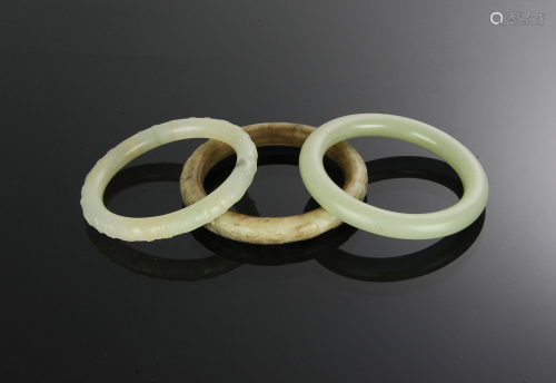 3 Chinese Jade & Jadeite Bangles, Mingâ€“Qing