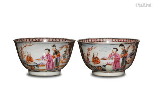 Pair of Chinese Export-Style Bowls, 18th Century