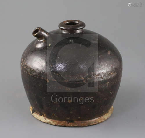 A Chinese Henan type dark brown glazed jar or kendi, Song dynasty, H.13.3cm