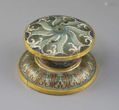 A Chinese gilt bronze and cloisonne enamel stand, late Ming dynasty, the top decorated with waves