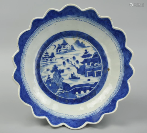 Chinese Export Blue & White Scollap Bowl, 18th C.