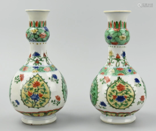 Pair of Chinese Wucai Garlic Head Vases, Kangxi P.