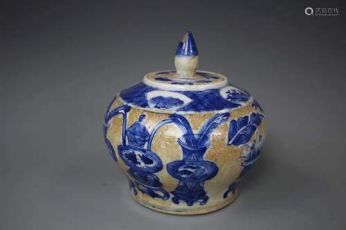 A Small Tri-Colour Ge Yao Jar With Cover