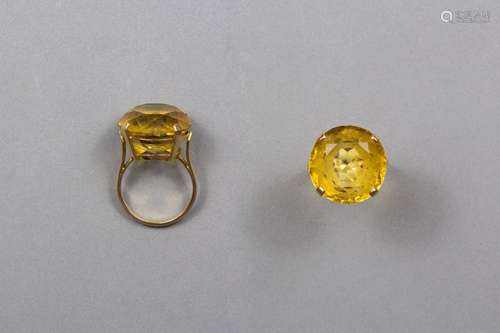 Bague en or jaune 18k (750 millièmes) sertie d'une…