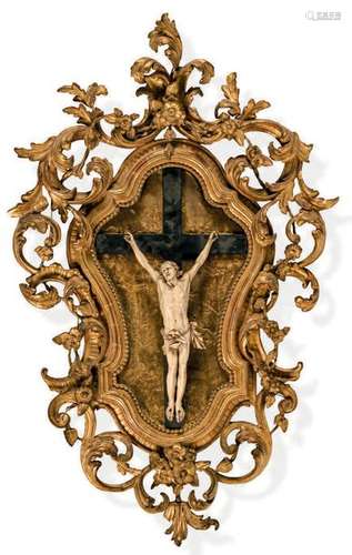 Grand crucifix, le Christ en ivoire sculpté agonis…