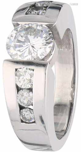 Shoulder ring white gold, ca. 2.00 carat diamond - 18 ct.