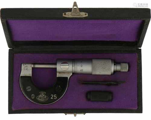 A micrometer in a casing, mint condition, high accuracy. 1951 model. Switzerland.