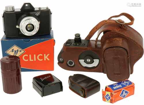 A lot with miscellaneous, various equipment for film and photography. Amongst which various