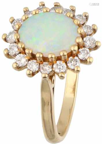 Rosette ring yellow gold, ca. 0.32 carat diamond and opal - 18 ct.