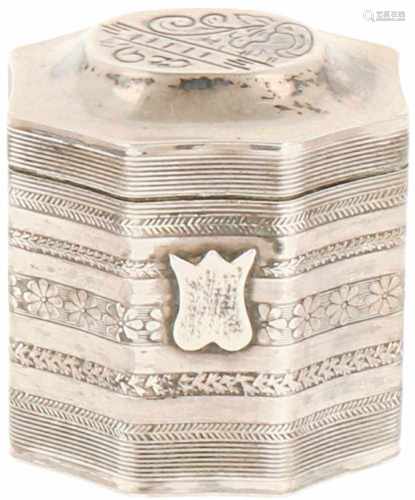 Silver lodderein box.