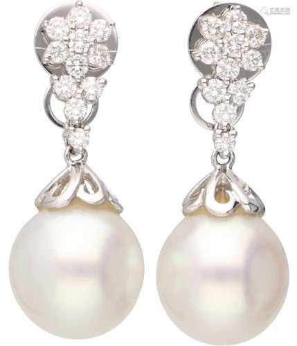 Earrings white gold, ca. 0.22 carat diamond and pearl - 18 ct.