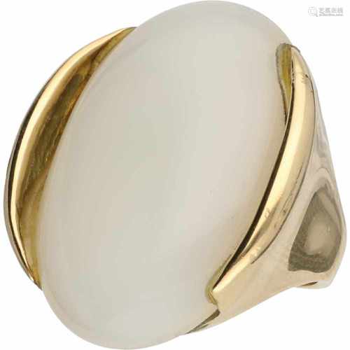 Grosse cocktail ring yellow gold, white agate - 18 ct.