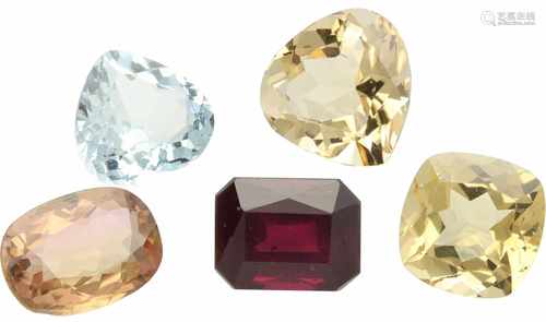 Lot of natural aquamarine, tourmaline, rhodolite and 2x heliodor.