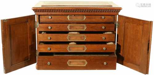 An oakwooden flatware casette with five drawers. Ca. 1930.