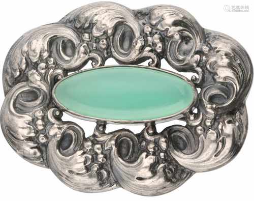 Brooch silver, chrysoprase - 835/1000.