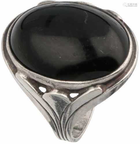 Ring silver, onyx - 835/1000.