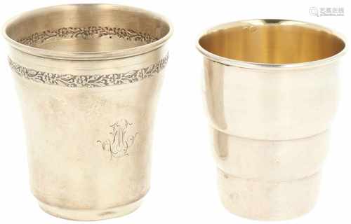 (2) Silver beakers.