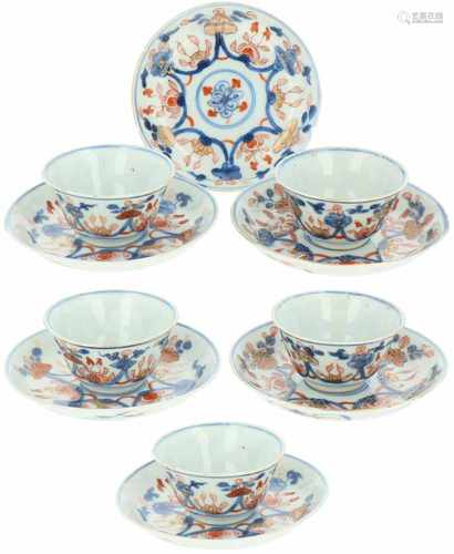 A set of (5+6) cup and saucers with Imari décor. China, 18th century. 