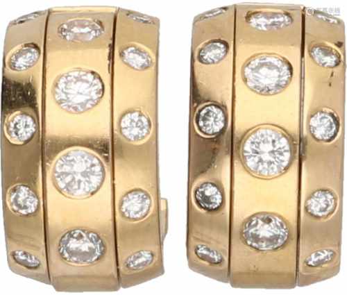 Paul Simons earrings yellow gold, ca. 0.34 carat diamond - 18 ct.