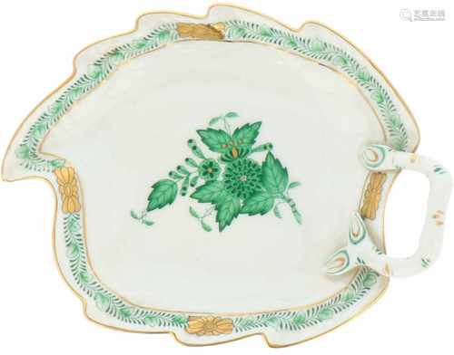 A porcelain dish with Apponyi Green décor. Herend, ca. 1940.