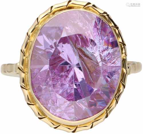 Cocktail ring yellow gold, amethyst - 18 ct.