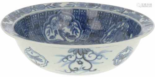 A porcelain Swatow bowl. China, possibly Ming.