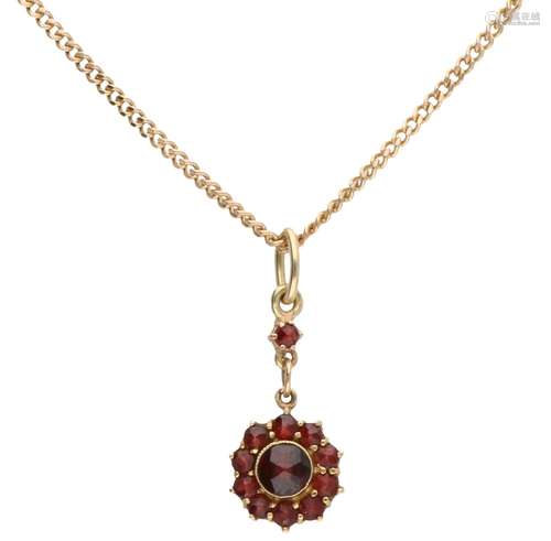 Necklace with yellow gold pendant, granate - 14 ct.