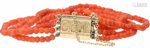 Bracelet with yellow gold closure, red coral - 14 ct.