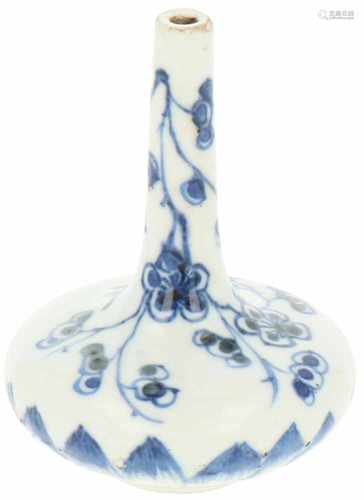 A porcelain miniature water sprinkler decorated with flowers. China, Kangxi.