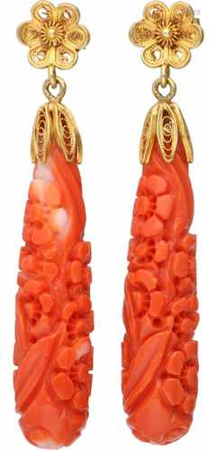 Filigree earrings yellow gold, cut flower shaped red coral - 14 ct.