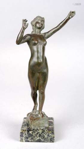 Petite sculpture d'un nu féminin en bronze reposan…