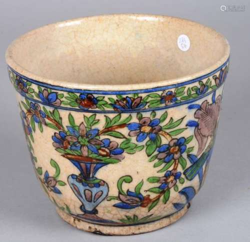 Pot en céramique turque à décor de feuillages et …