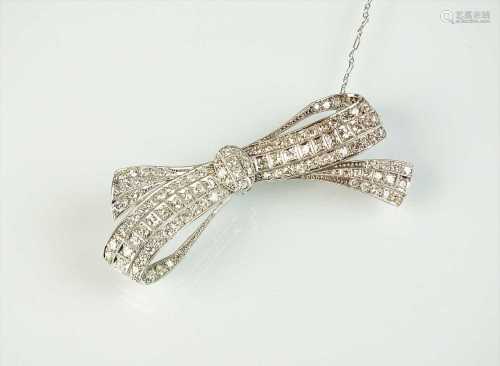 An Art Deco diamond bow brooch