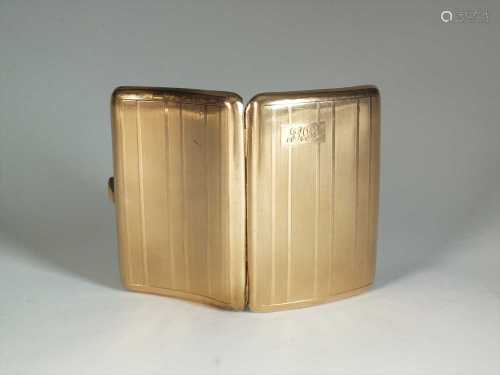 A 9ct gold cigarette case