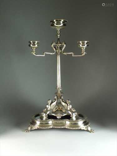 An Elkington & Co silver plated table centrepiece