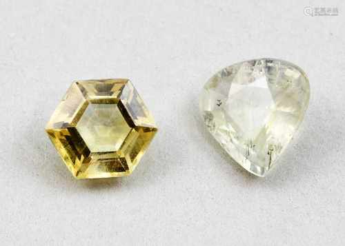 Zwei gelbe Saphire, zus. ca. 2,42 ct.