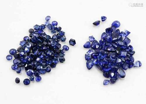 Großes Lot blaue Saphire, zus. ca. 50 ct.