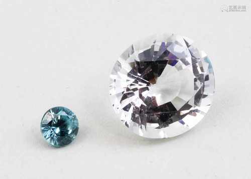 Farbloser Topas, 10,86 ct. und hellblauer Zirkon, 0,7 ct.