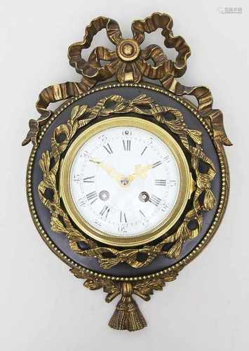 Wanduhr im Stil Louis XVI.