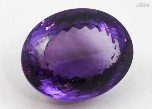 Qualitätvoller, dunkler Amethyst, 70,77 ct.