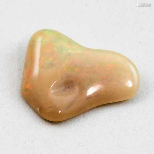 Feueropal, ca. 3,95 ct.