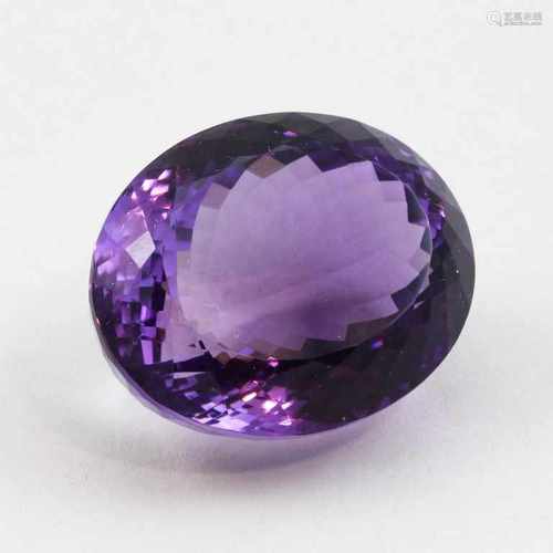 Qualitätvoller, dunkler Amethyst, 59,24 ct.